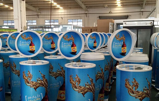 Producción de enfriadores de latas de marca Procool