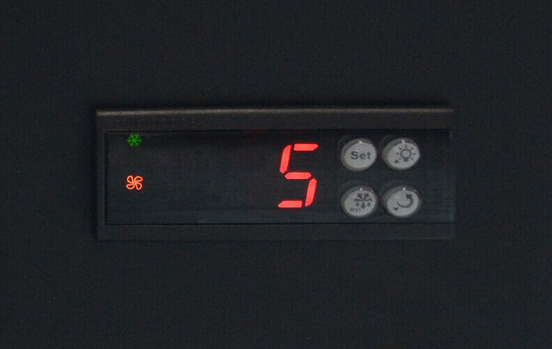 Digital Controller Panel for Temperature Adjustment